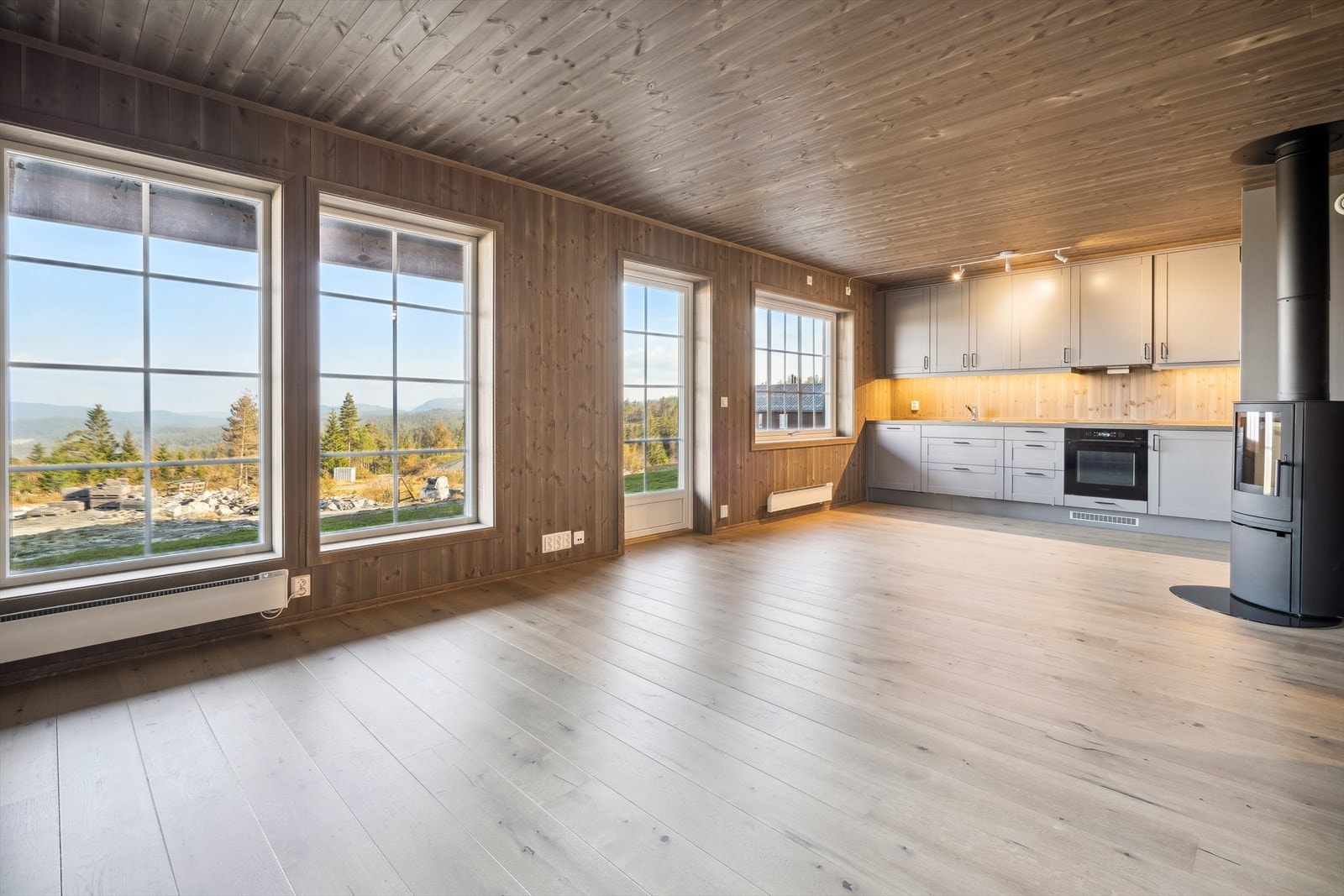 Stue og kjøkken 1. etg. Galleribilde