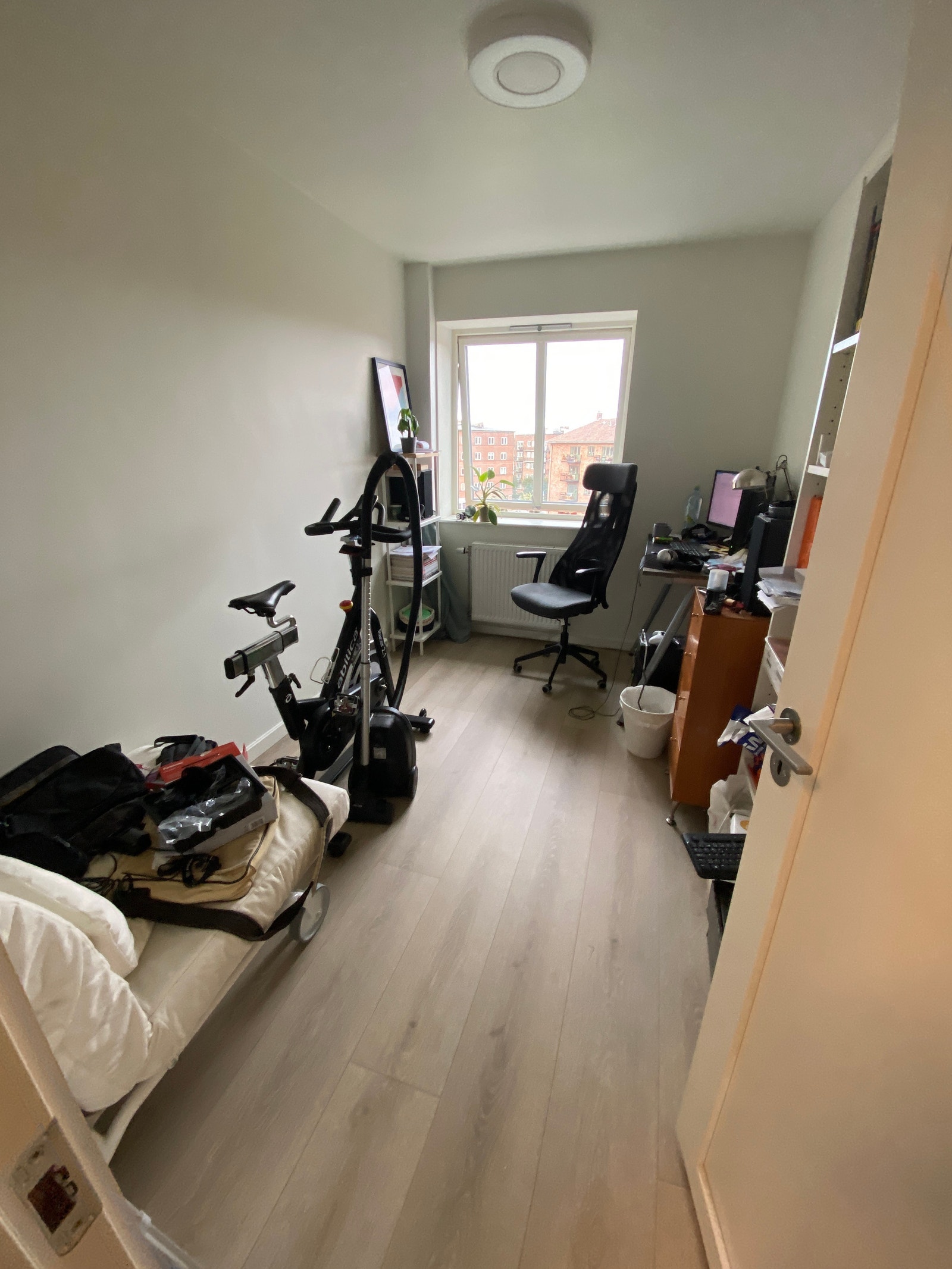 Soverom (nr 1) . Kan også benyttes som et kontor Galleribilde