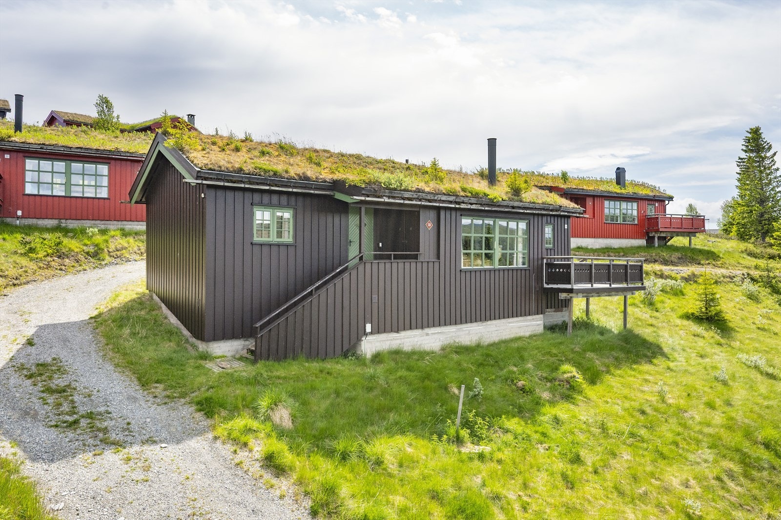 Fritidsboligen fra 1990 går over ett plan. Galleribilde