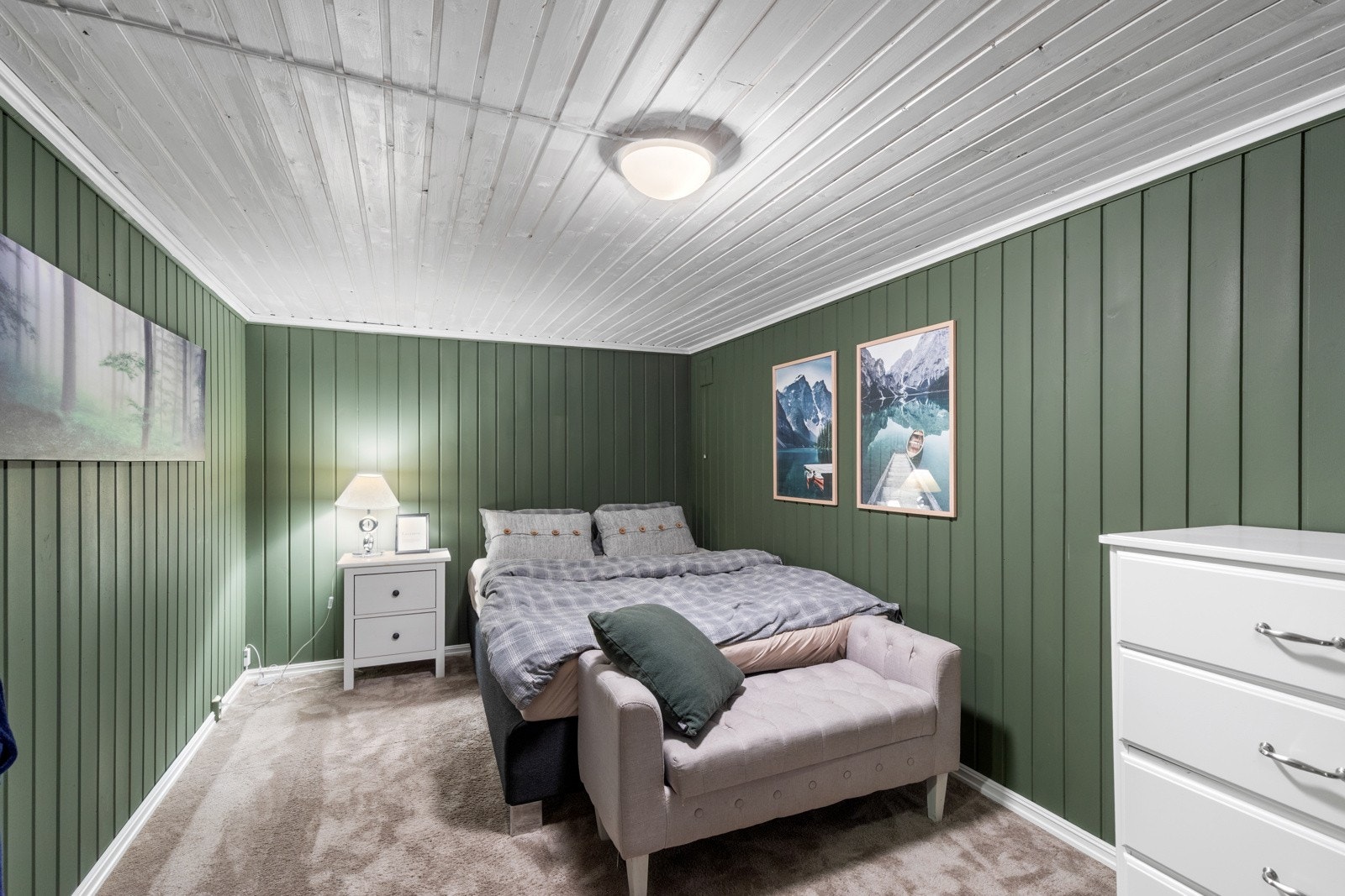 Innredet rom ved siden av kjellerstuen (rommet er ikke godkjent som soverom) Galleribilde