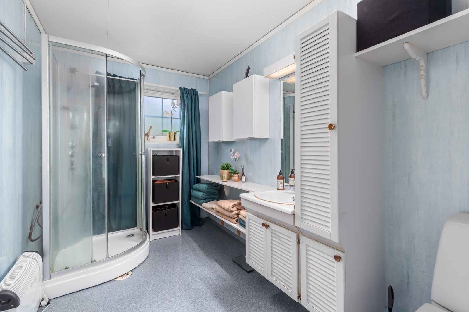 Bad/wc med dusjkabinett Galleribilde