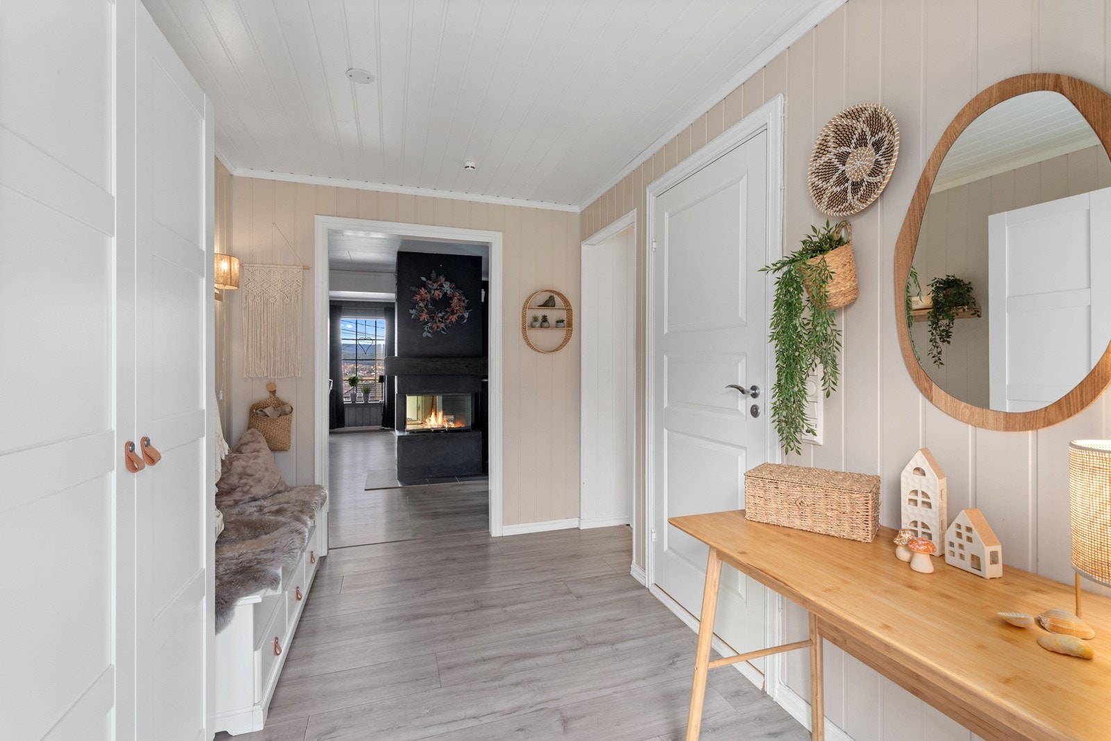 Entre med praktisk adkomst direkte til bad/wc | varmekabler i gulv Galleribilde