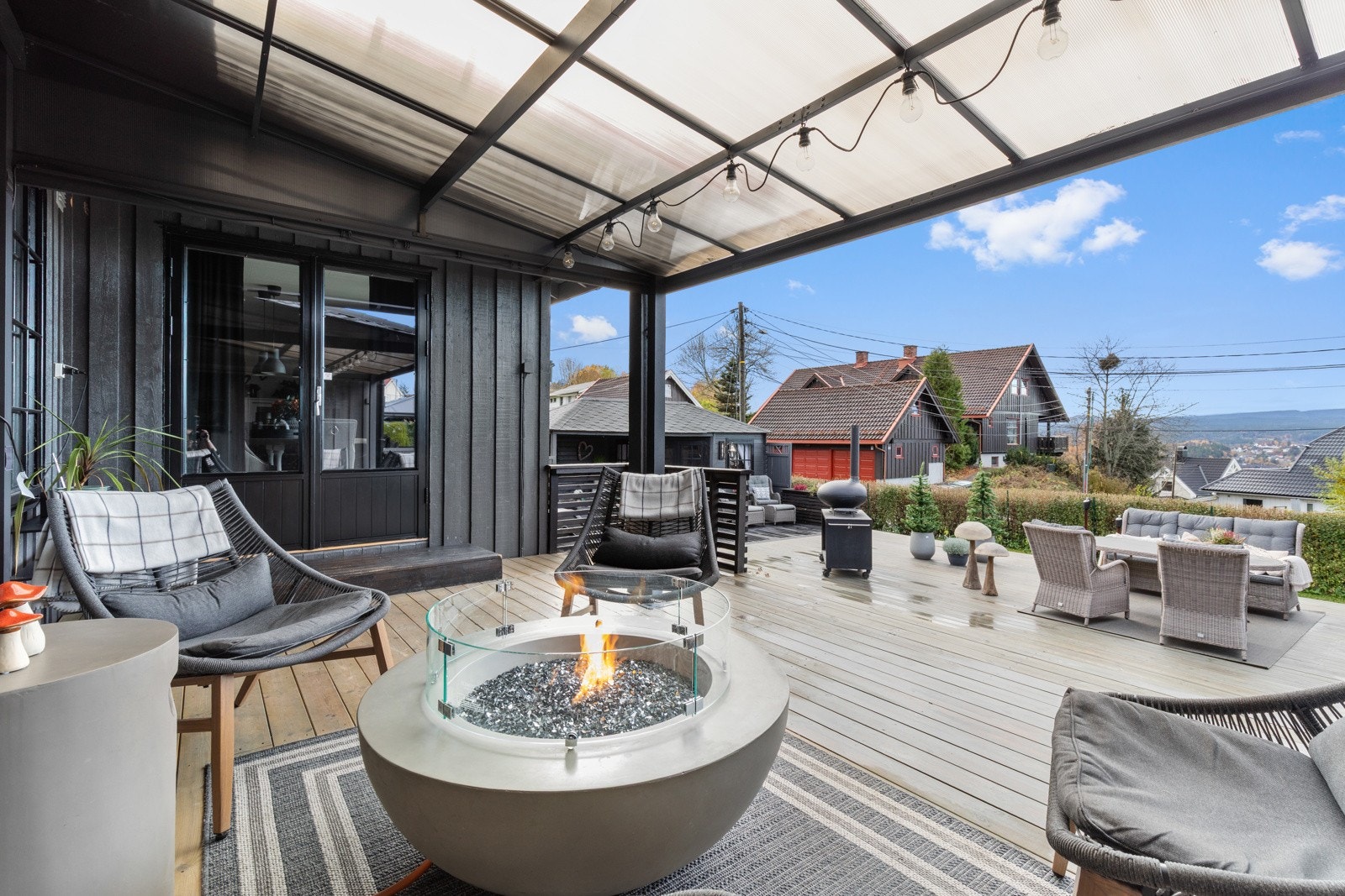 Delvis overbygget terrase Galleribilde