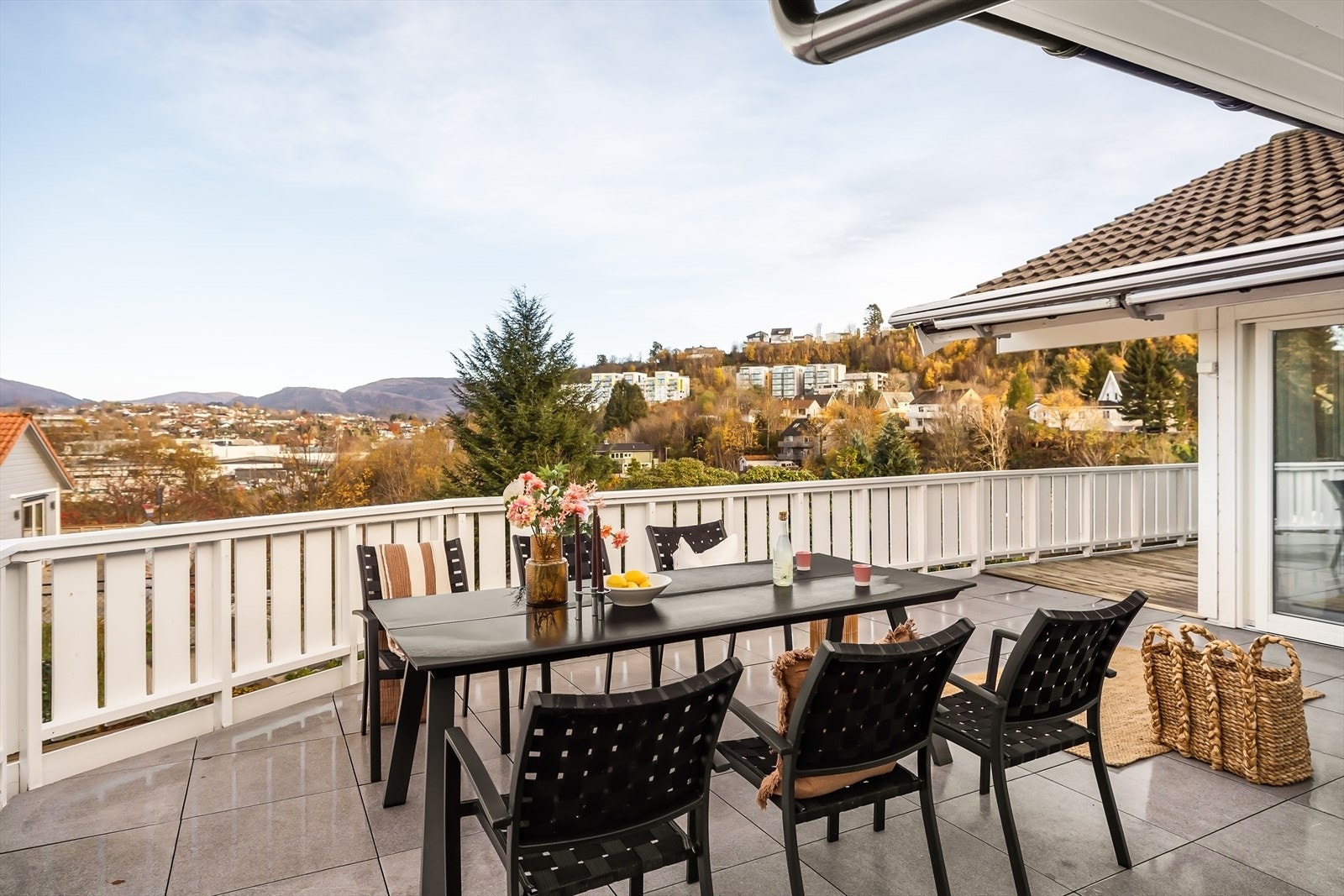 Fana Sparebank Eiendom v/ Viviana Branescu har gleden av å presentere Råtun 24E! Galleribilde