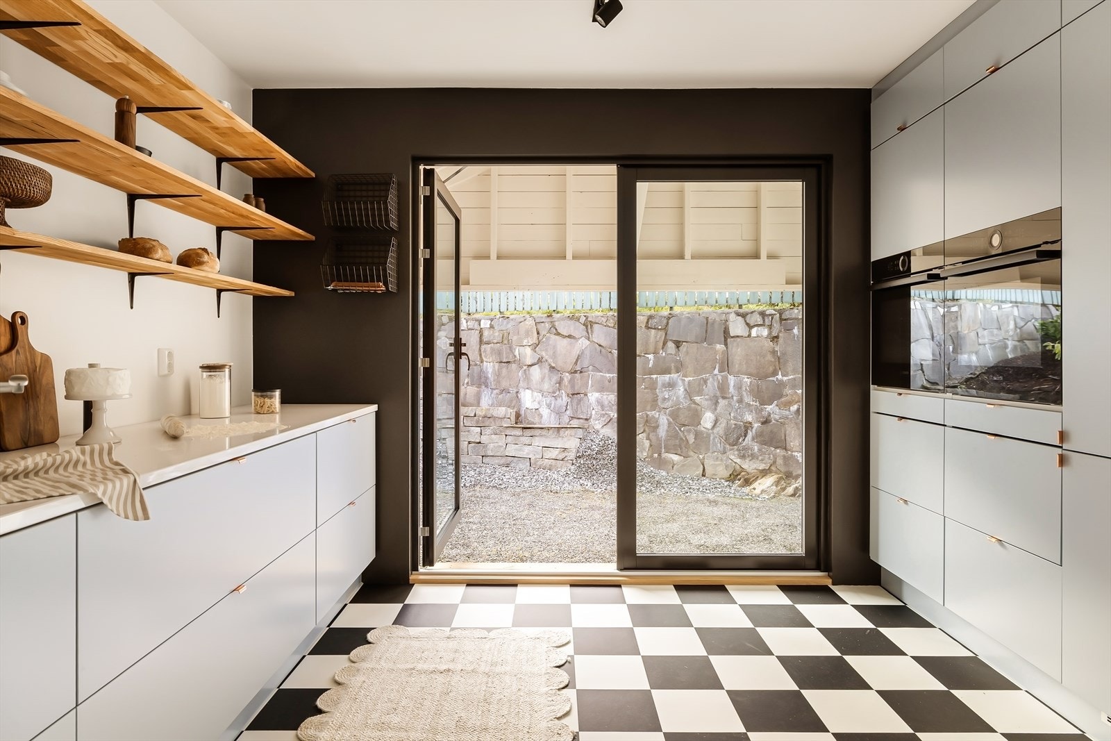 Bakekjøkkenet er fra kvalitetsleverandøren Epoq fra 2022. Det elektriske arbeidet ble utført av Kvassheim elektro Galleribilde