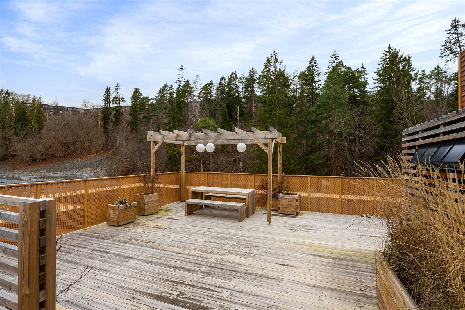 Borettslaget har flotte, felles takterrasser med sittegrupper. Galleribilde