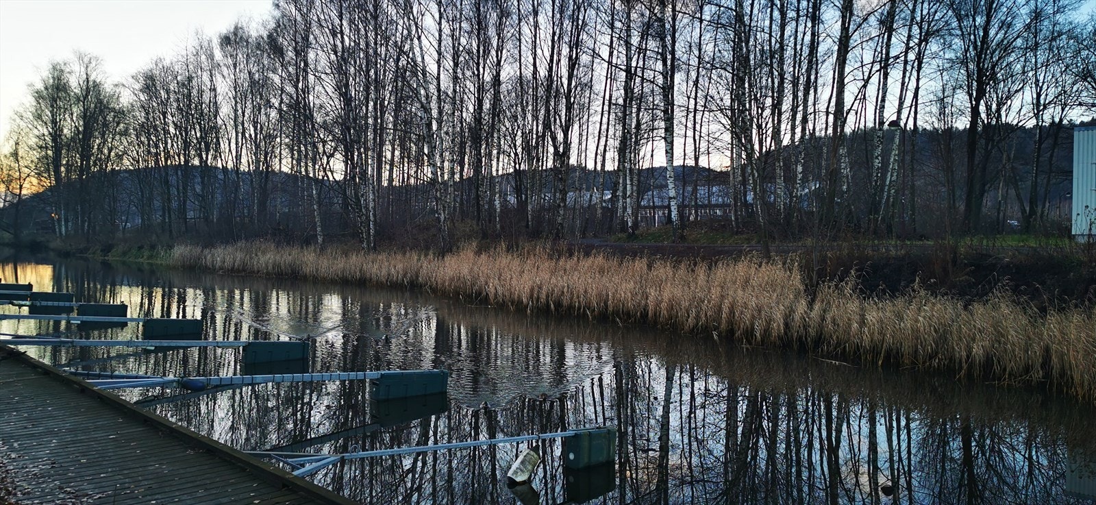 Privat bilde. Ved kanalen like nedenfor huset Galleribilde