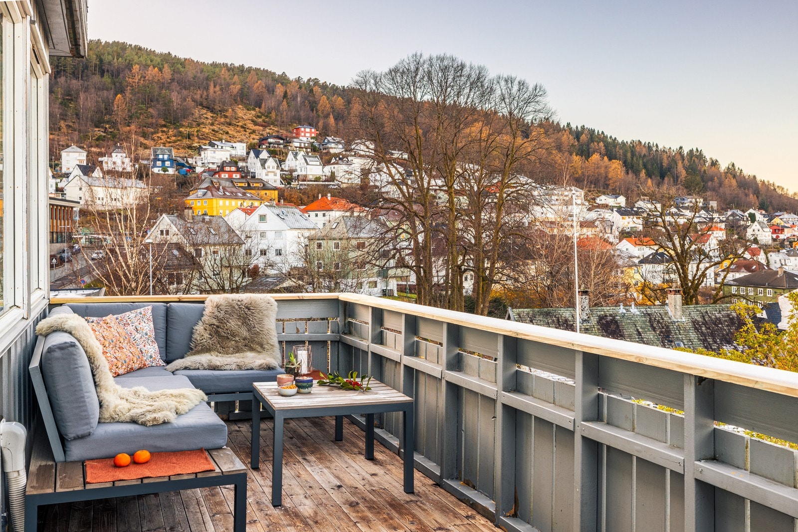 Altan som egner seg godt for å nyte solnedgangen Galleribilde