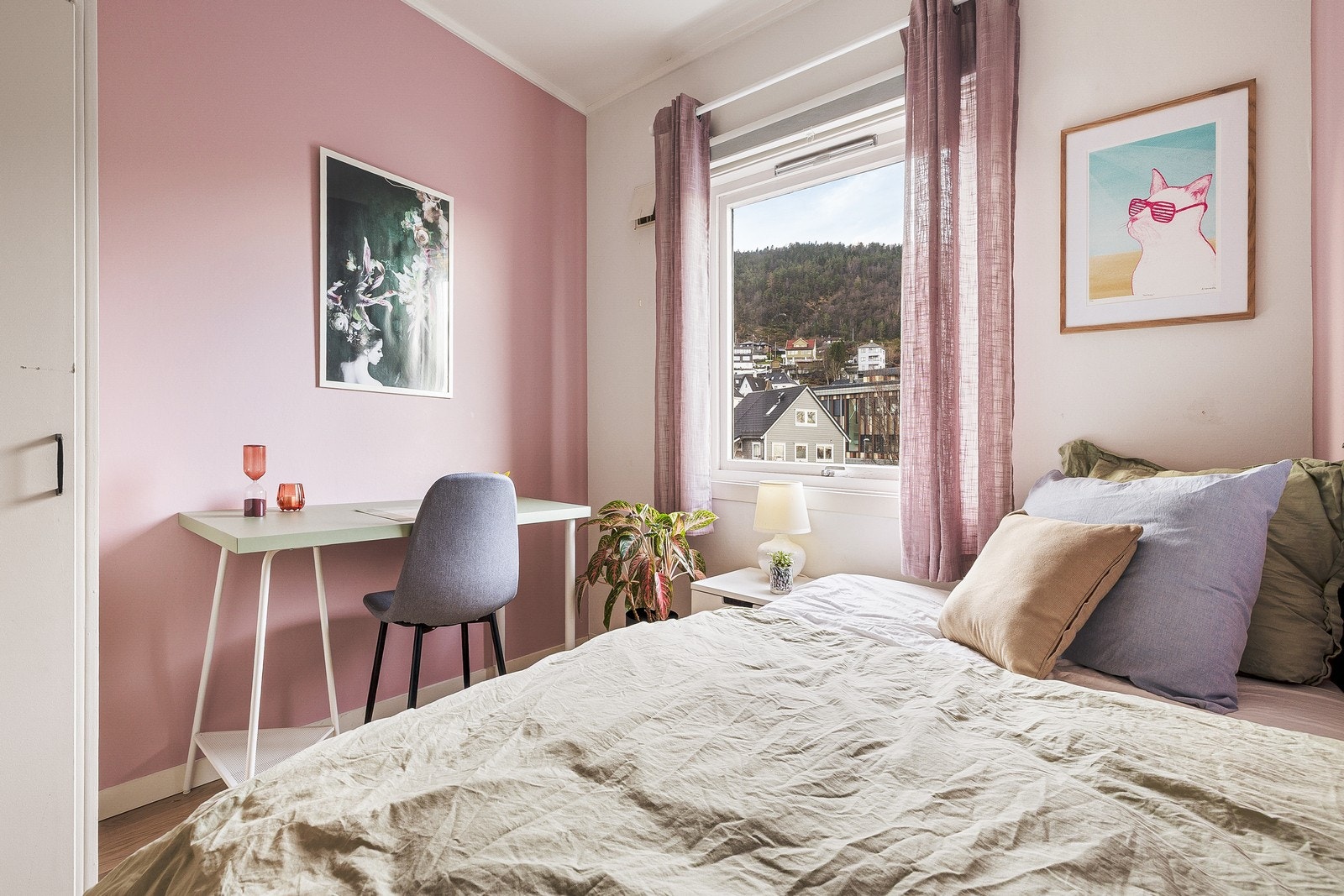 Perfekt for barenfamilier, eller om man ønsker gjesterom eller hjemmekontor. Galleribilde