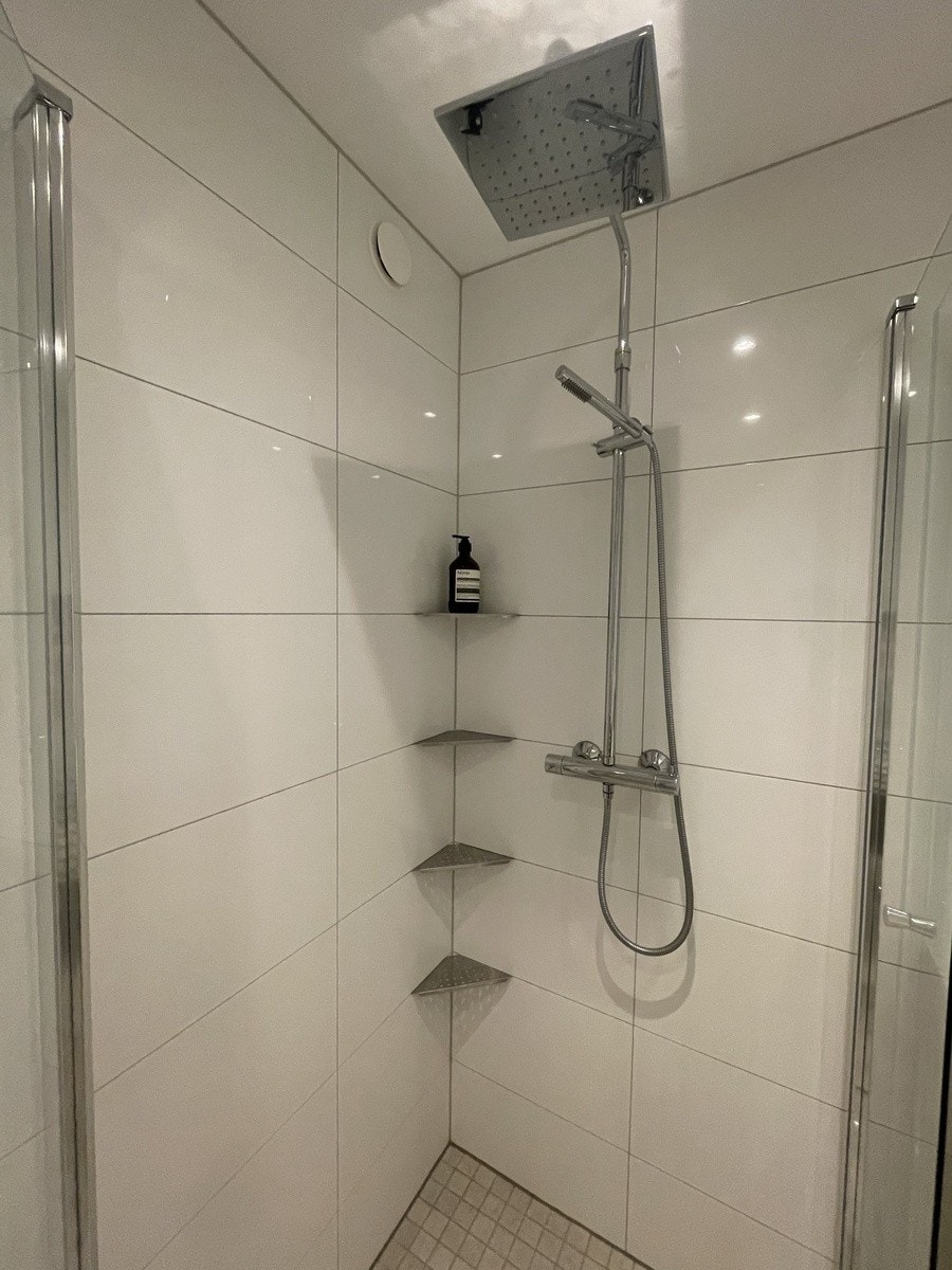 Moderne bad fra 2023 Galleribilde