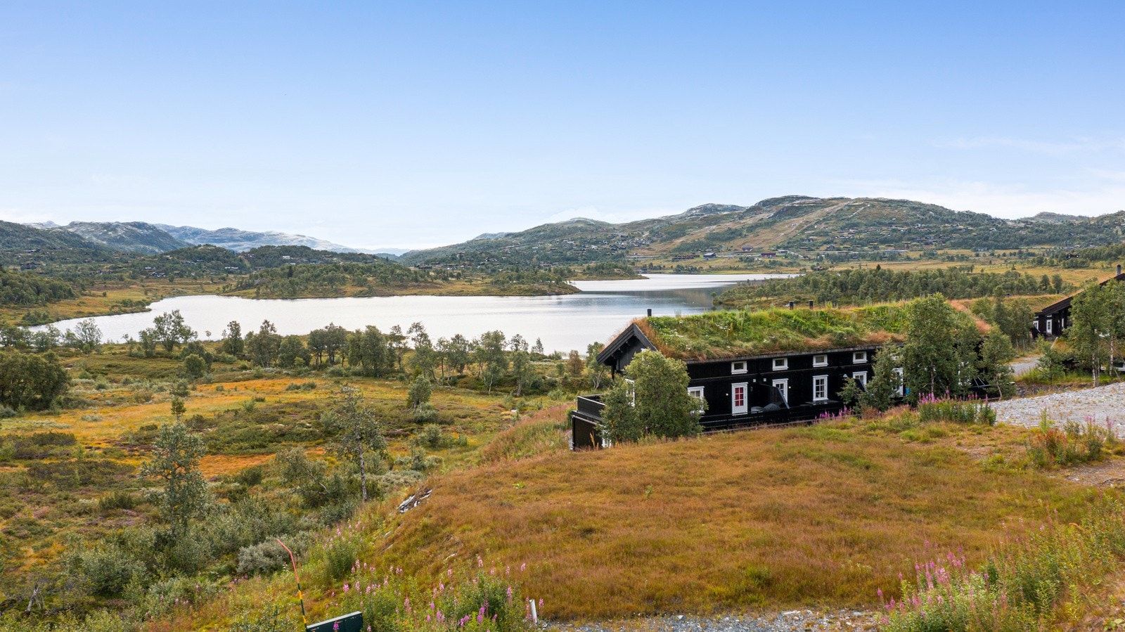 Umiddelbar tilkomst til langrennsløyper og turområder. 5 minutter til skianlegg Galleribilde