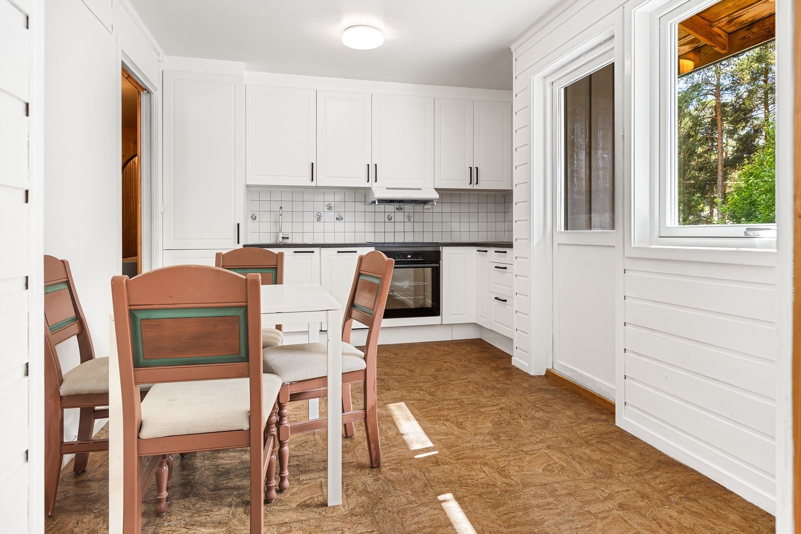 Kjøkkenet er nytt i 2025. Galleribilde