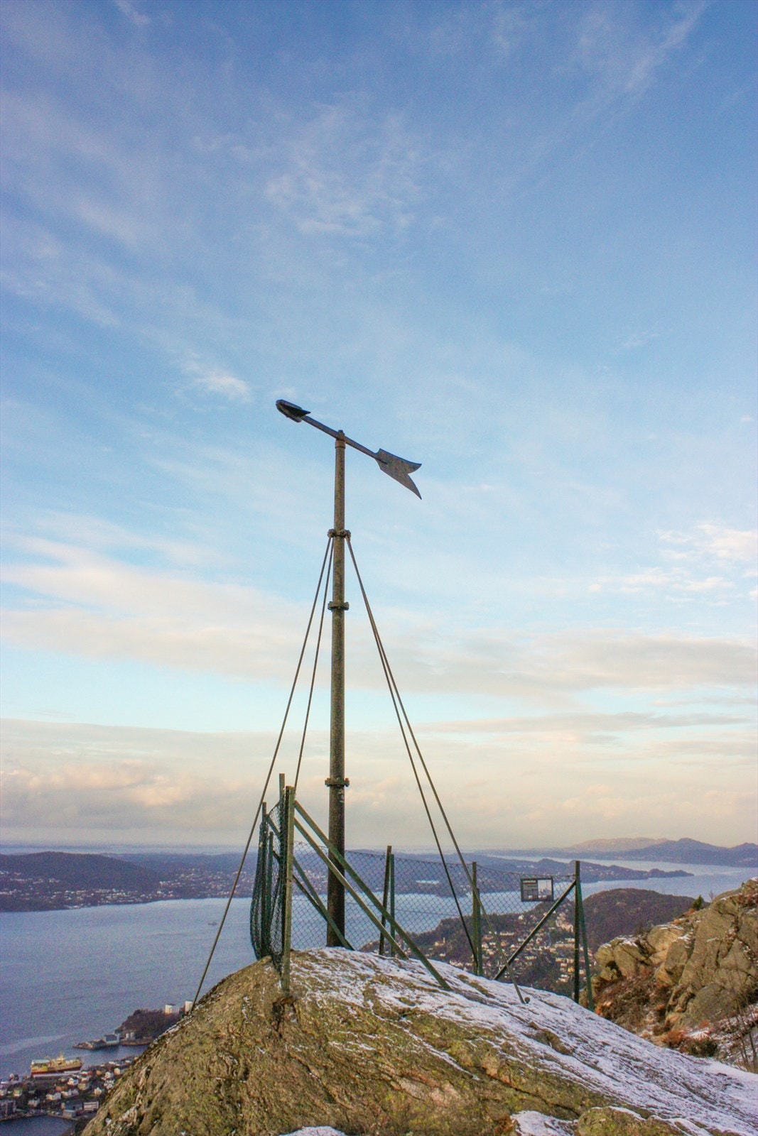 Fra boligen er det kort vei til populære turterreng i Byfjellene. Galleribilde