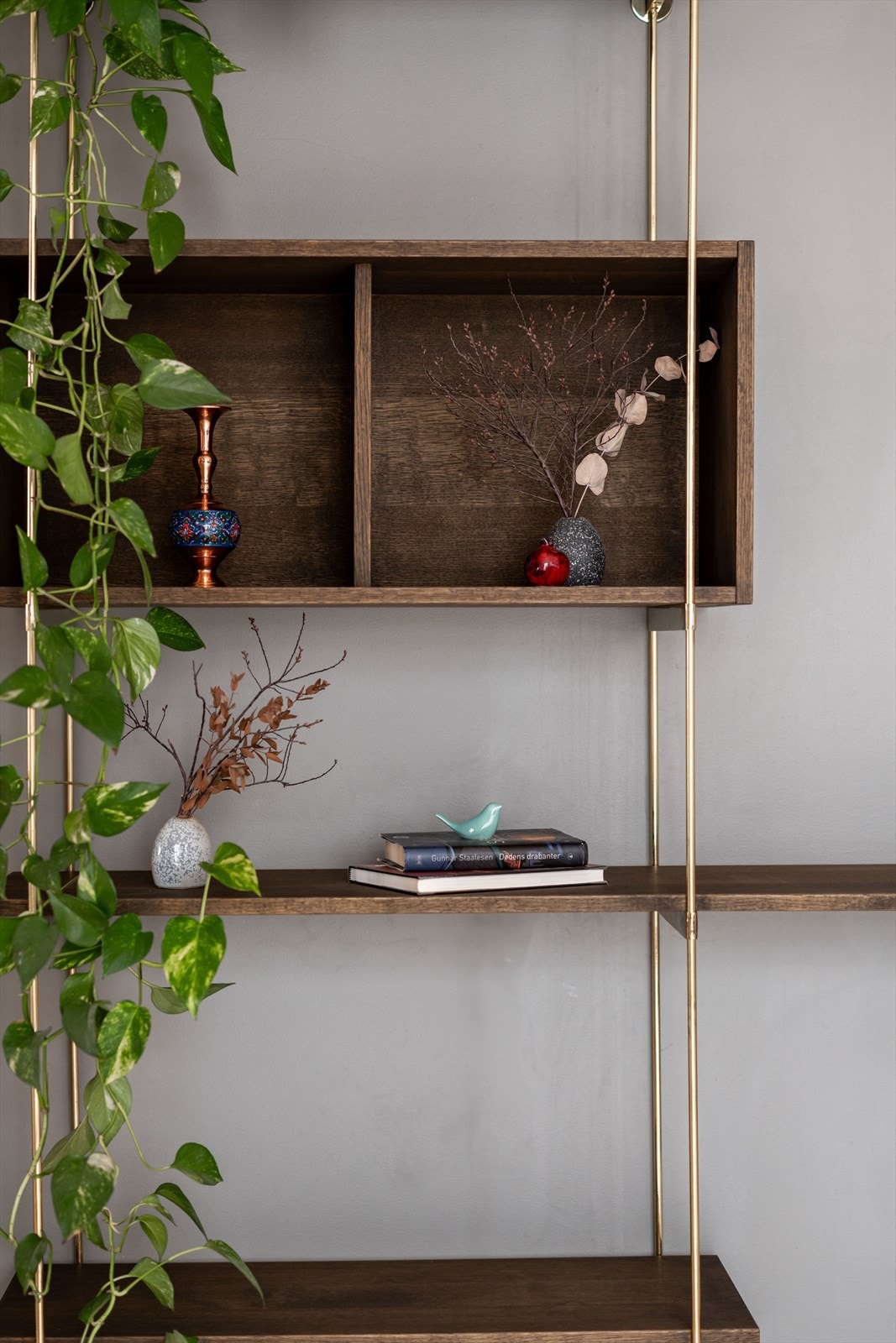 Varmtvann og internett faktureres separat og ligger på henholdsvis ca. 300 kr/mnd (avhengig av forbruk) og 149 kr/mnd. Galleribilde