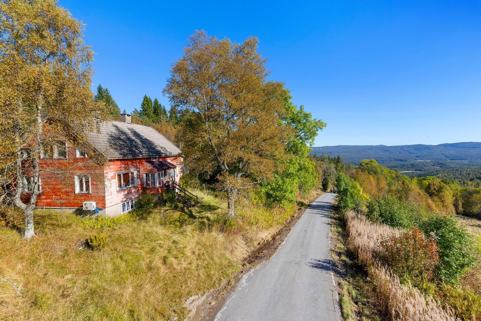 Landlig beliggenhet på Fjelestad i Evje/ Hornes kommune. Galleribilde