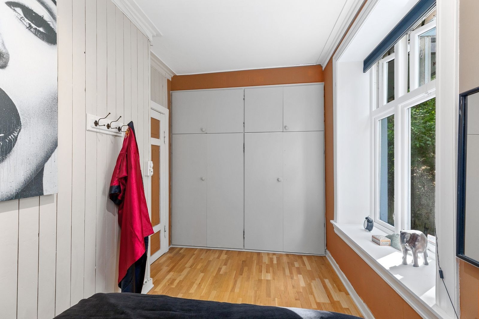 Hovedsoverom med innebygd garderobeskap Galleribilde