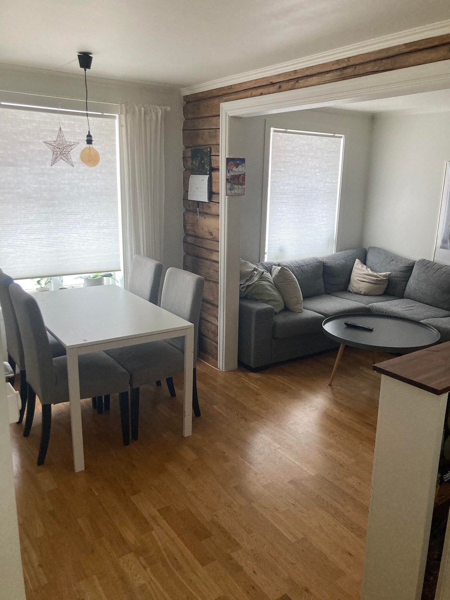 Tv-stue/Spisestue Galleribilde