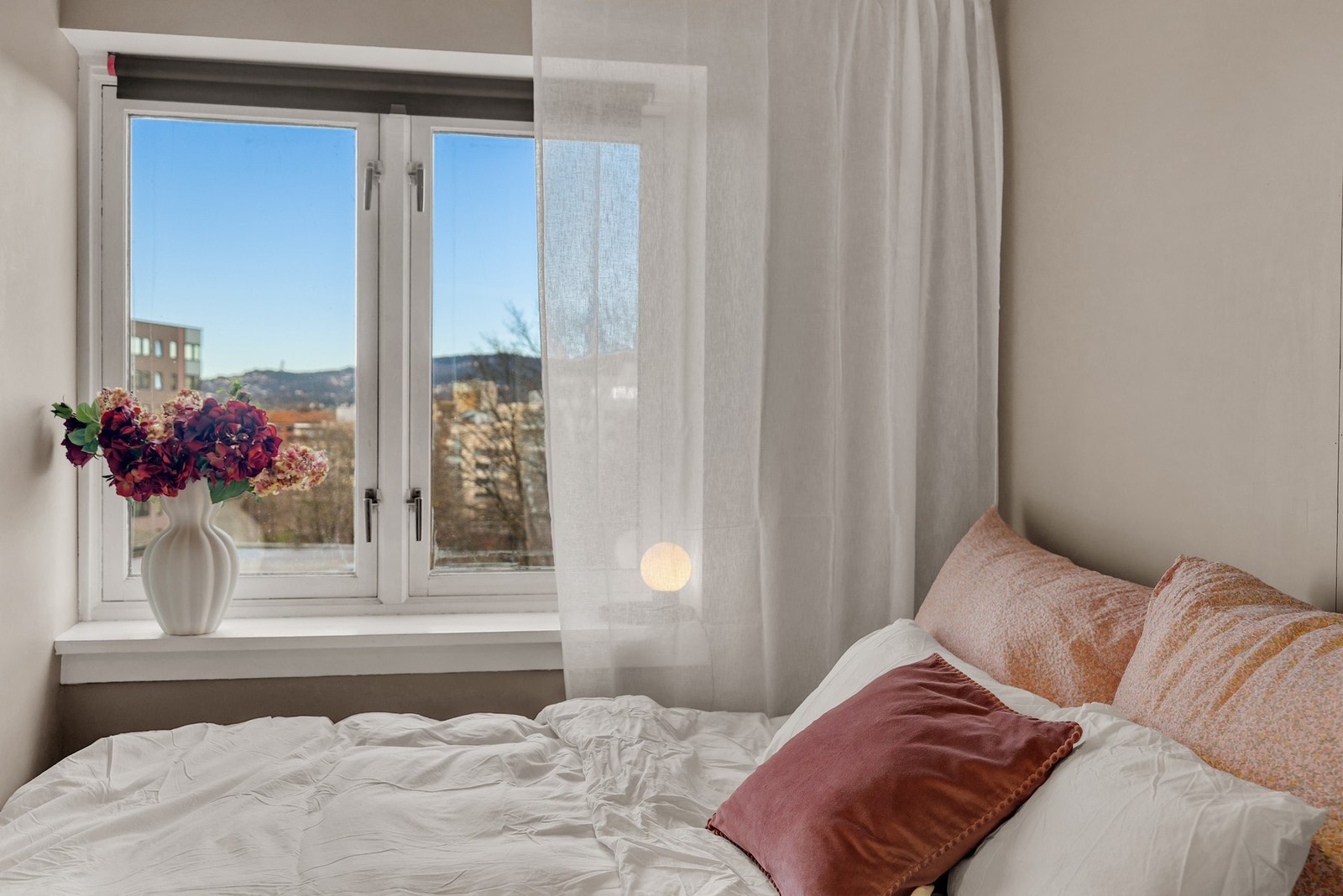 Fritt utsyn og ingen gjenboere i leiligheten. Galleribilde