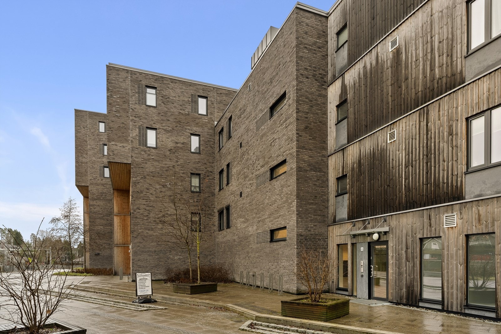 Utvendig adkomst - callinganlegg med skjerm i leiligheten Galleribilde