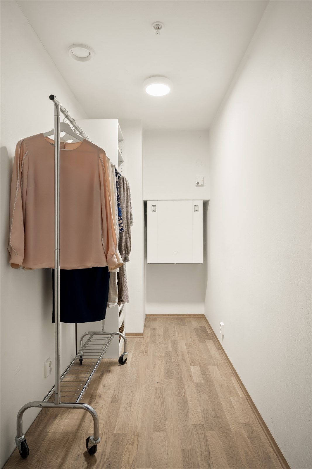 Hovedsoverom med walk-in avdeling/bod Galleribilde