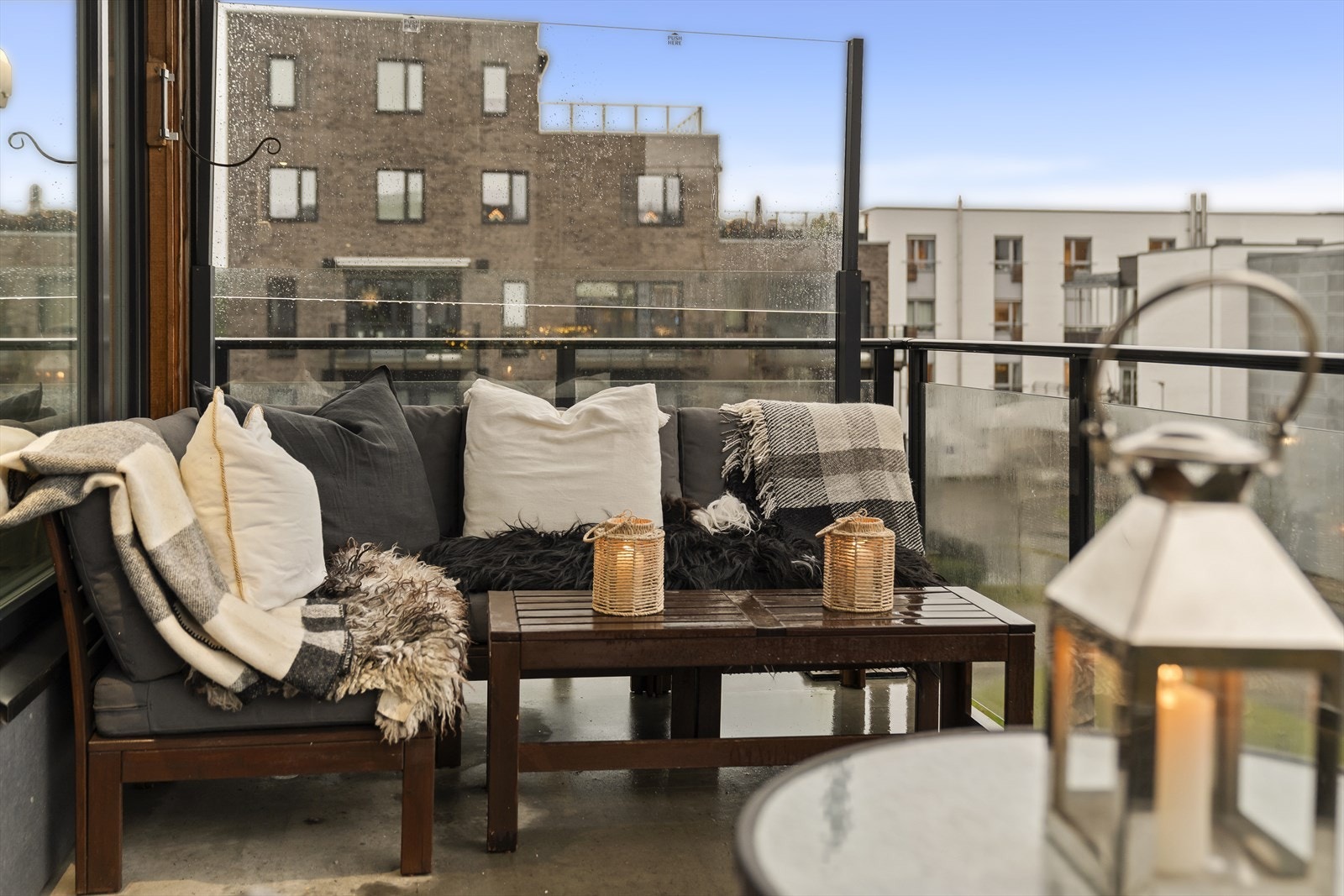 Kveldssol på overbygd balkong - 10 kvm Galleribilde