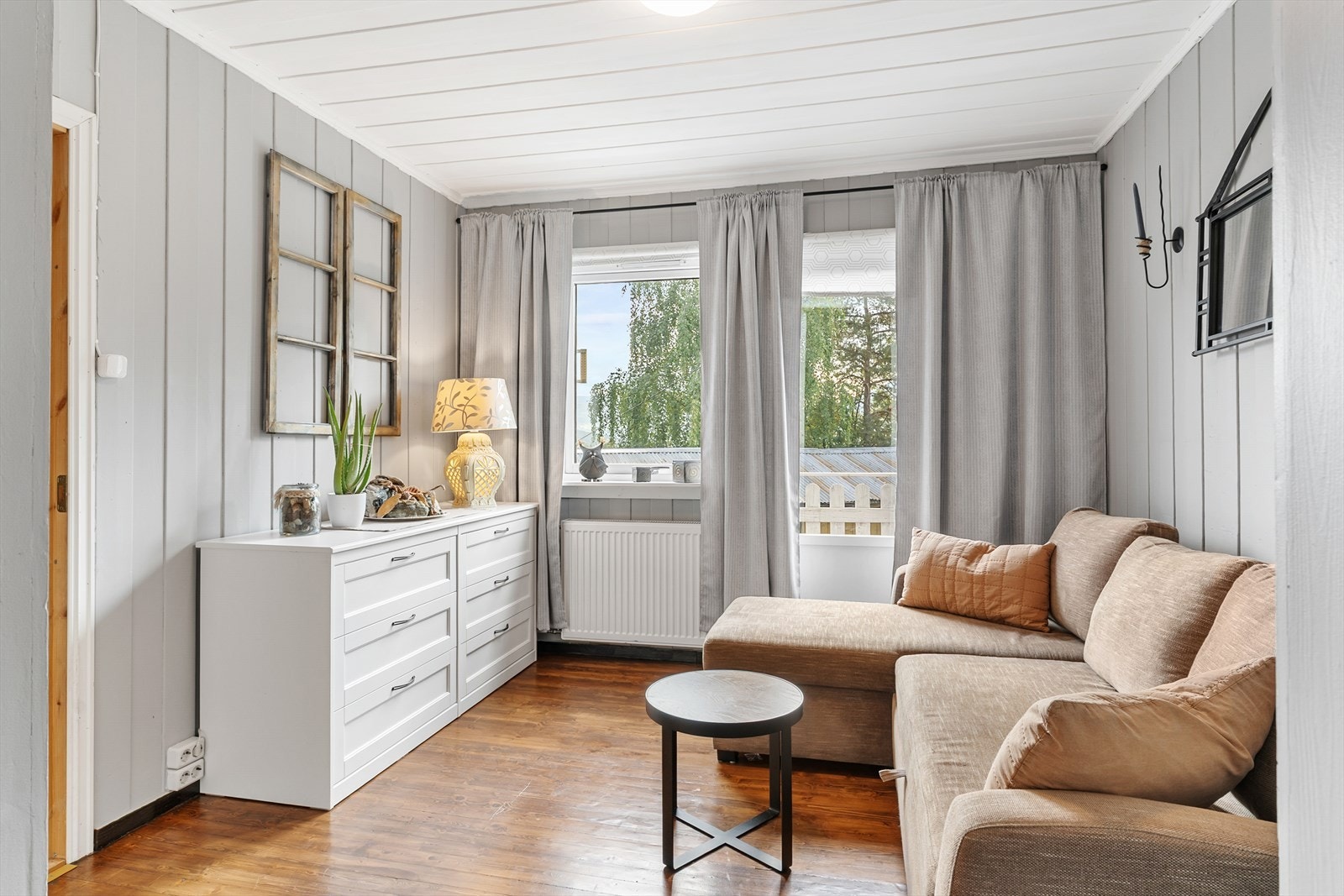 Dette rommet har direkte adkomst til verandaen. Galleribilde