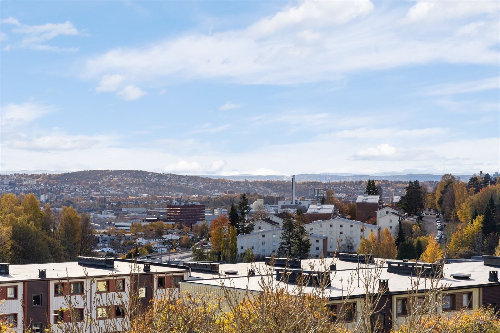 Kollektivtilbudet er veldig bra, med T-bane på Rødtvet kun 6 minutter unna Galleribilde