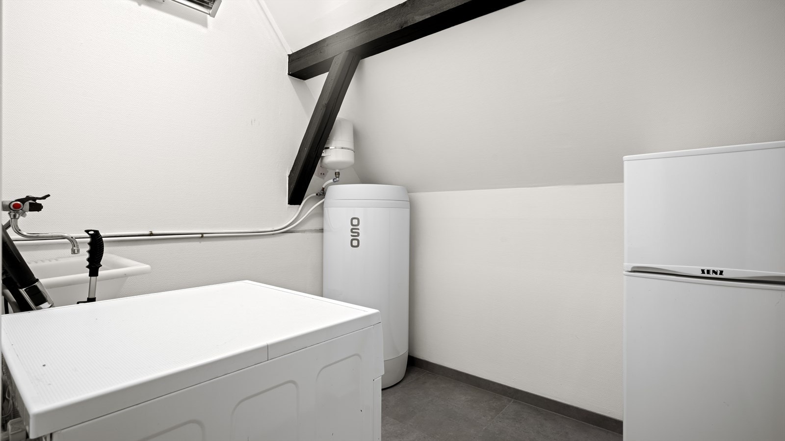 Vaskerommet har adkomst fra entréen Galleribilde