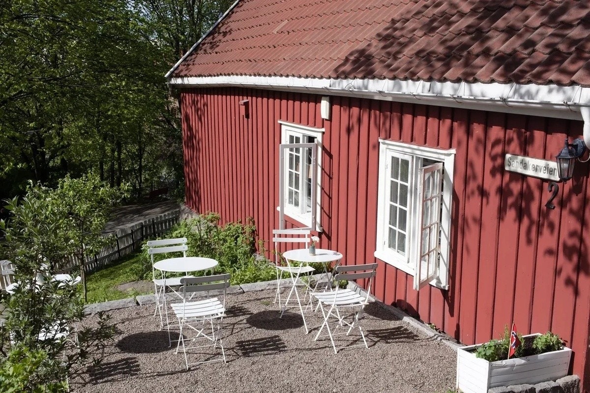 Anne på landet. 2 min fra leiligheten Galleribilde