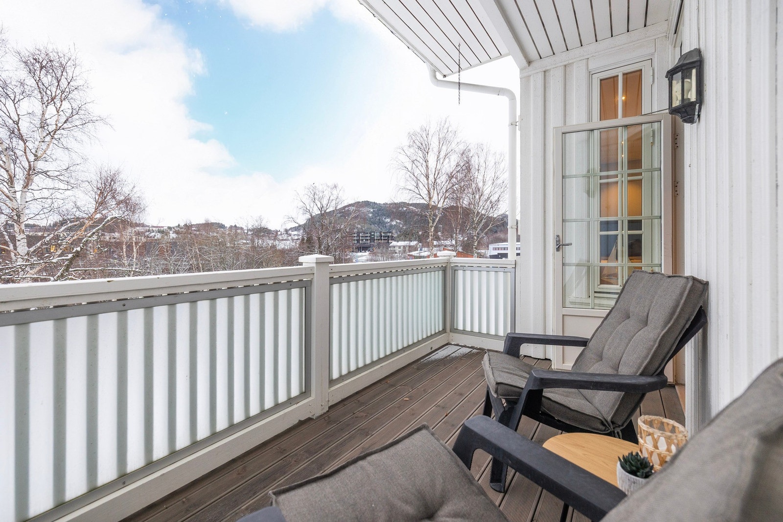 Veranda på ca. 7 kvm. med ettermiddag og kveldssol Galleribilde