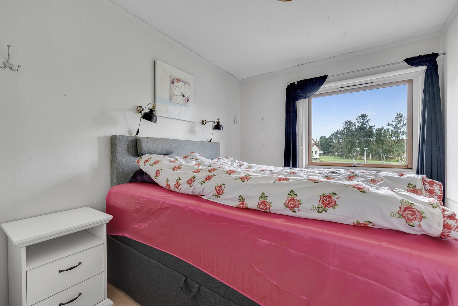 Hovedsoverom på 10 kvm. Galleribilde