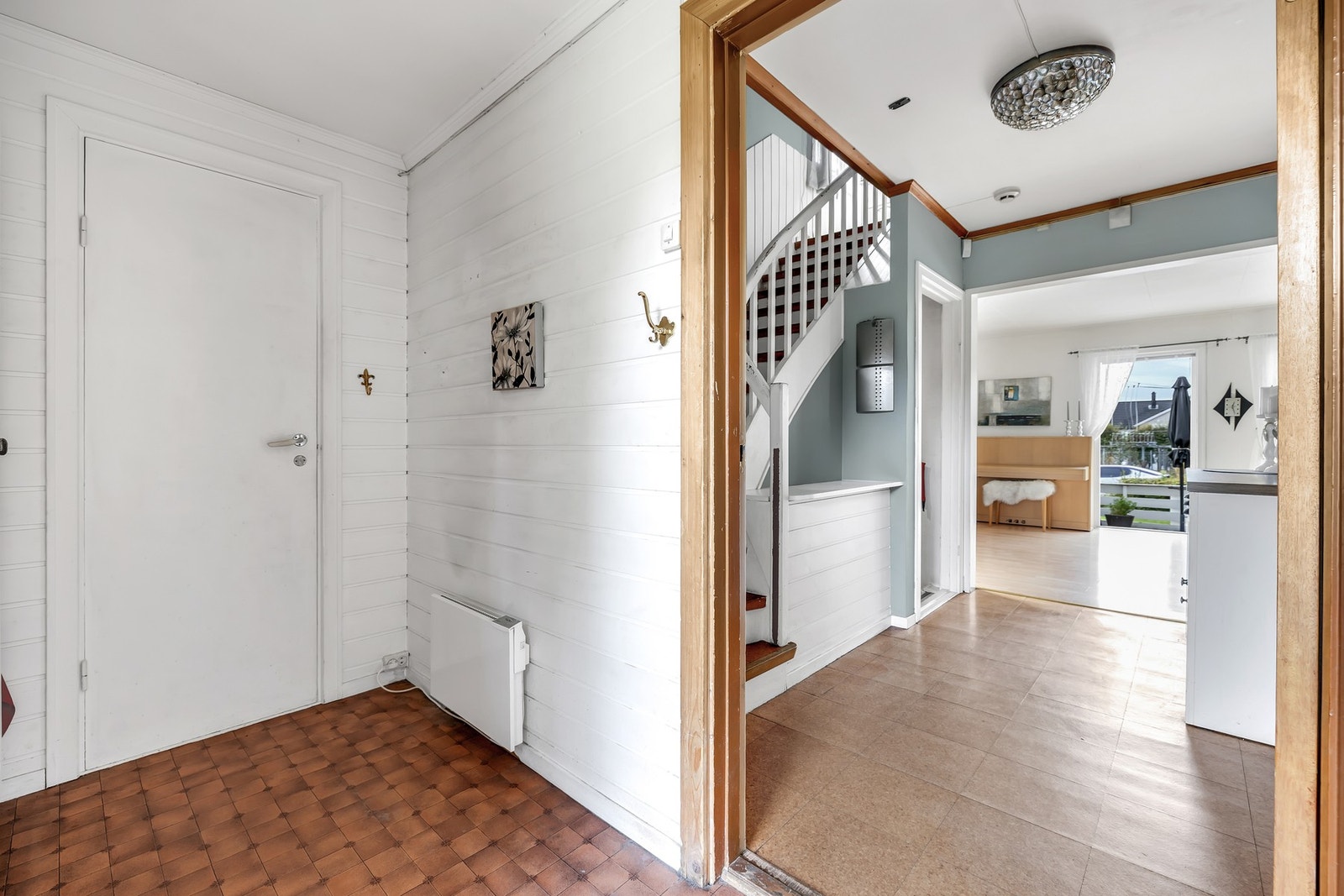 Entré. Galleribilde