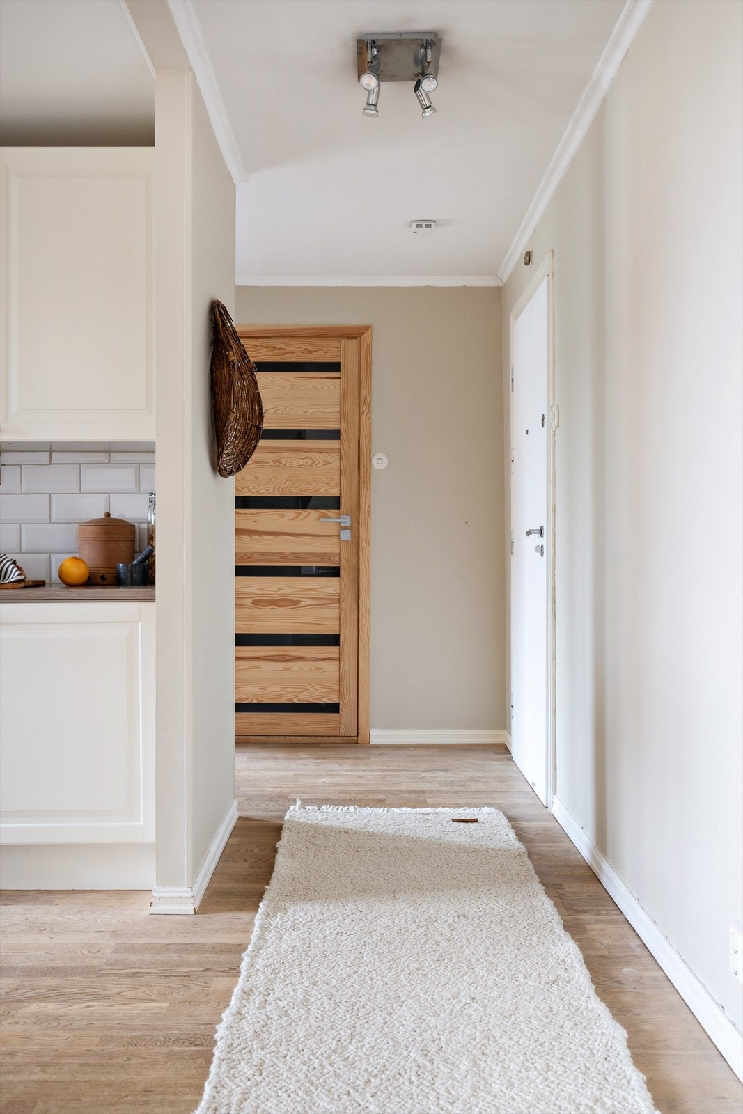 Boligen bærer preg av generell bruksslitasje og modernisering/ oppussing bør påregnes Galleribilde