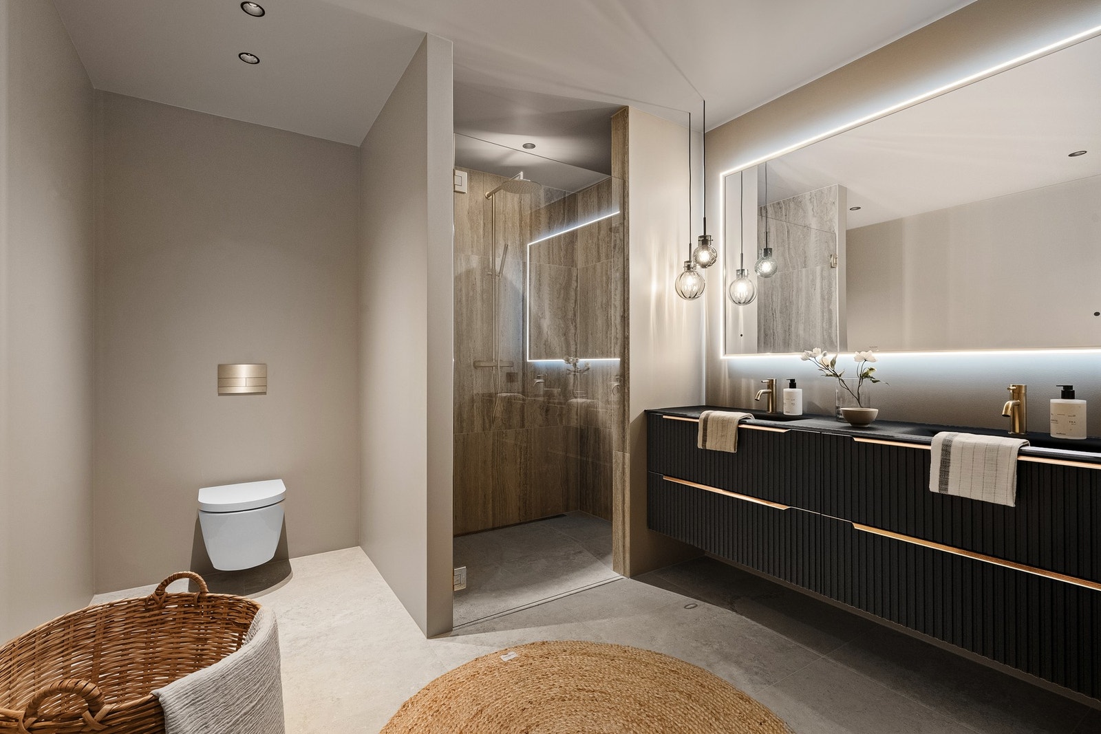 Soverom I med eget bad. Galleribilde