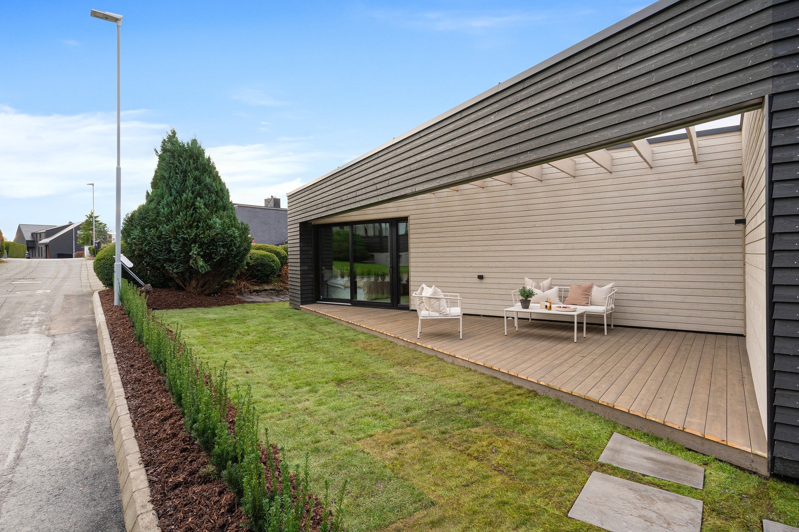 Terrasse ved hovedsoverom. Galleribilde