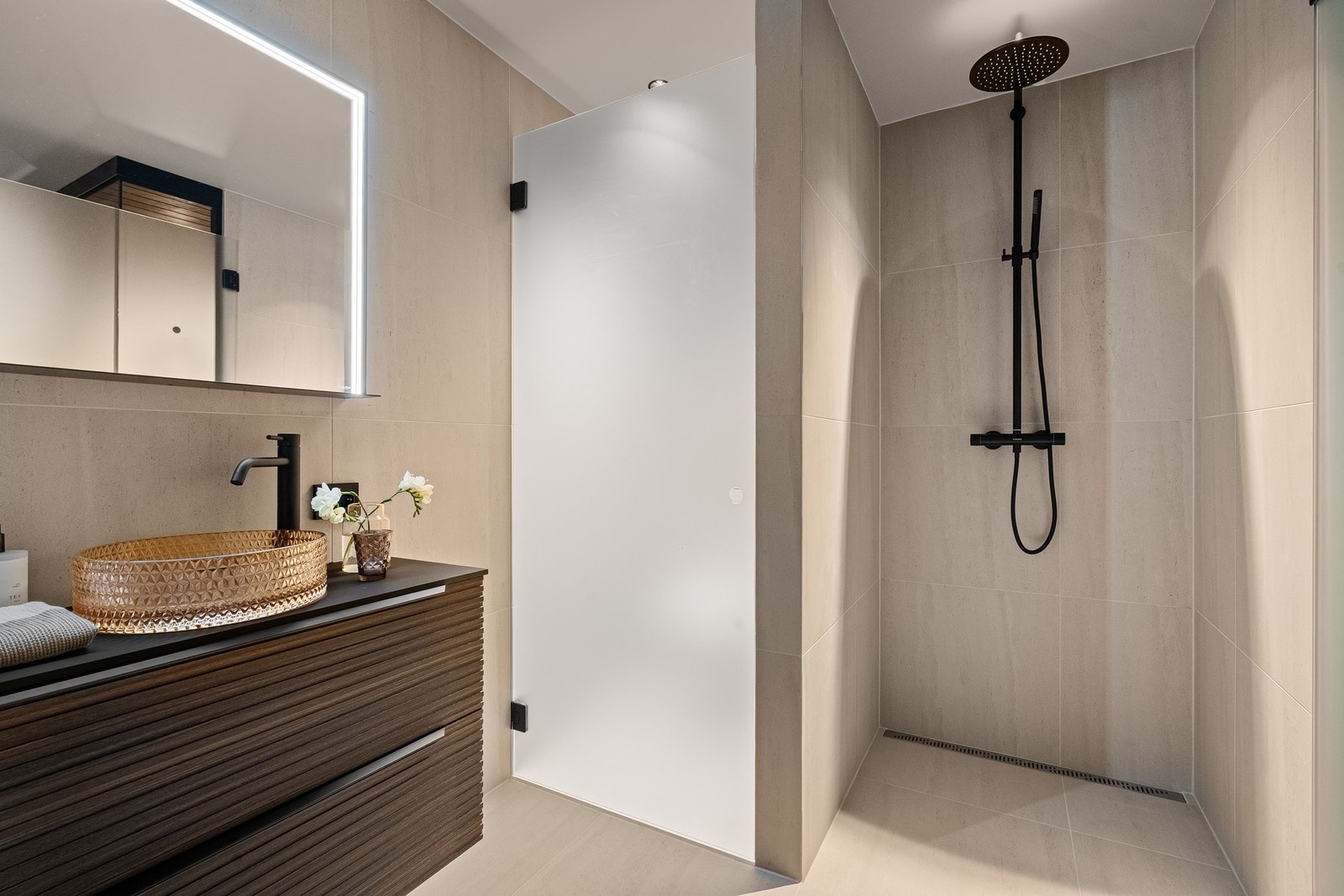 Dusjbad. Galleribilde