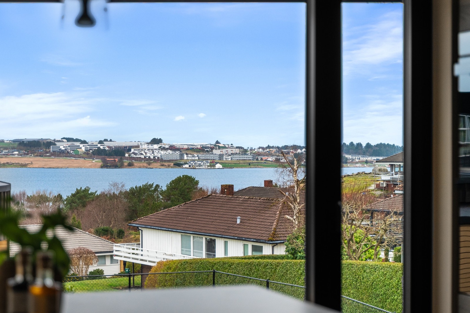 Utsikt fra kjøkken. Galleribilde