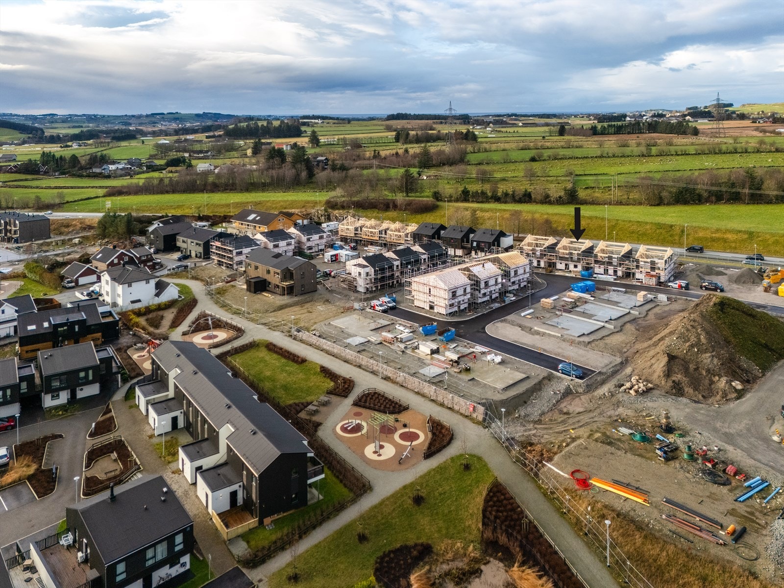 Eiendommen ligger fint til i et barnevennlig område. Galleribilde
