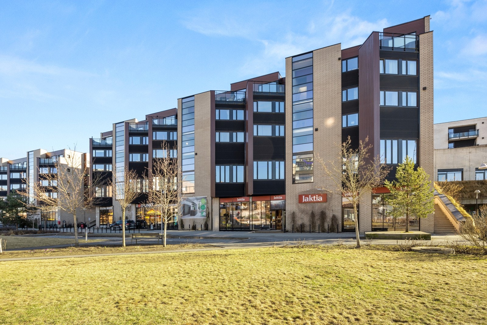 Jessheim har vært under større oppgraderingsarbeid for boliger og næring i sentrum og gitt sentrum et moderne løft. Galleribilde