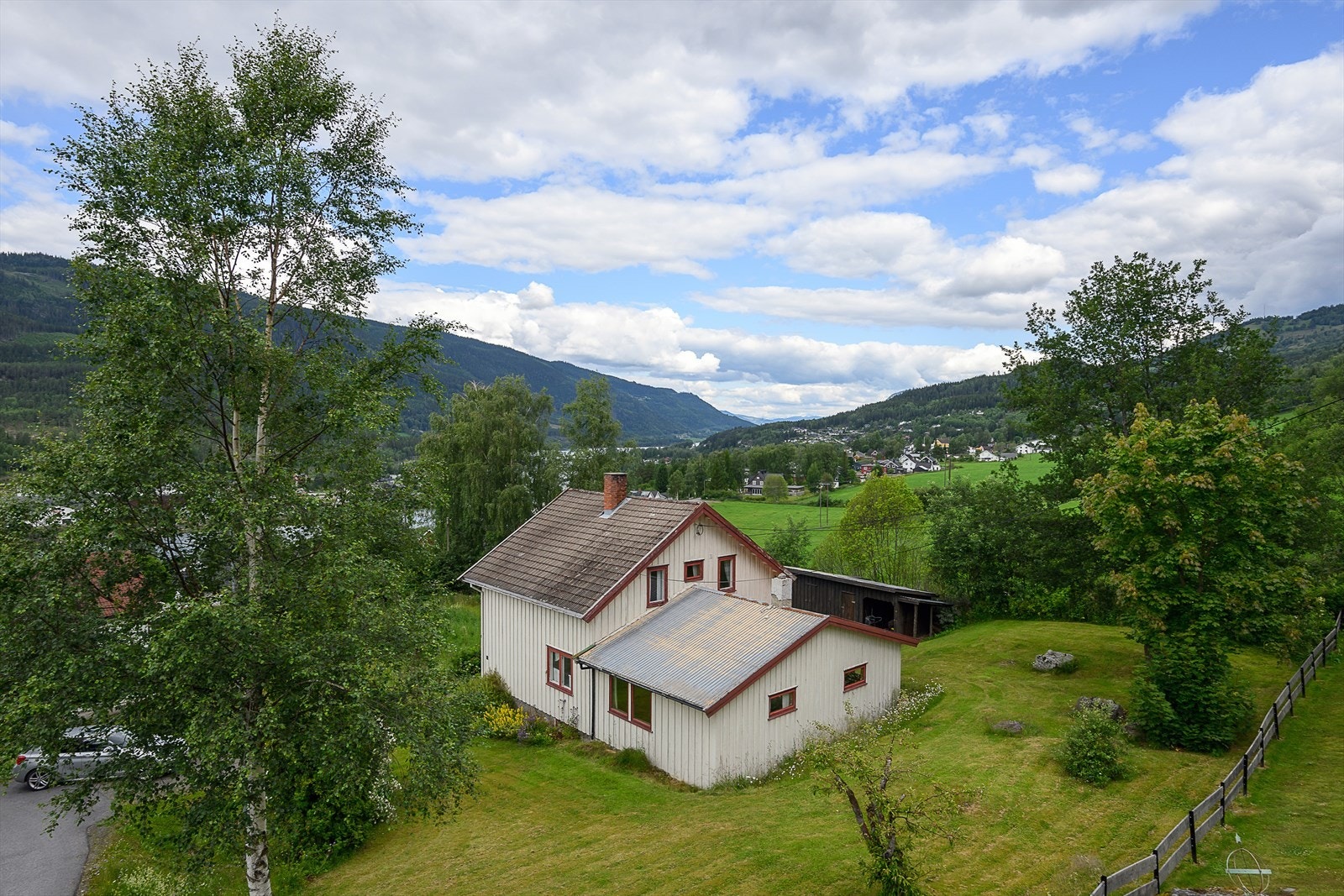 Boligen holder en eldre og enkel standard. Galleribilde