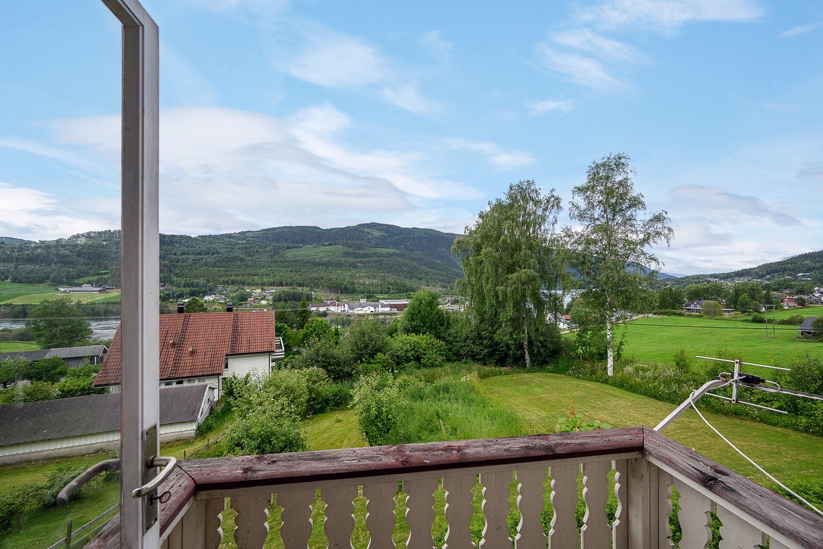 Det er god avstand mellom boligene i dette boligområdet. Galleribilde