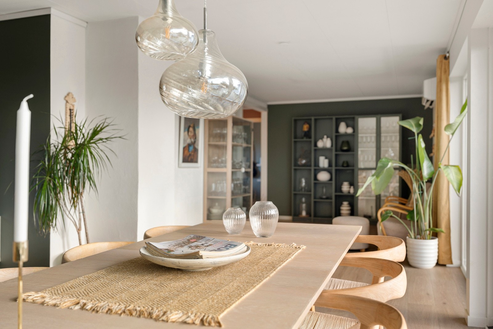 Det er ikke montert vedovn i boligen, men boligen har elementpipe som gjør montering av ildsted mulig Galleribilde