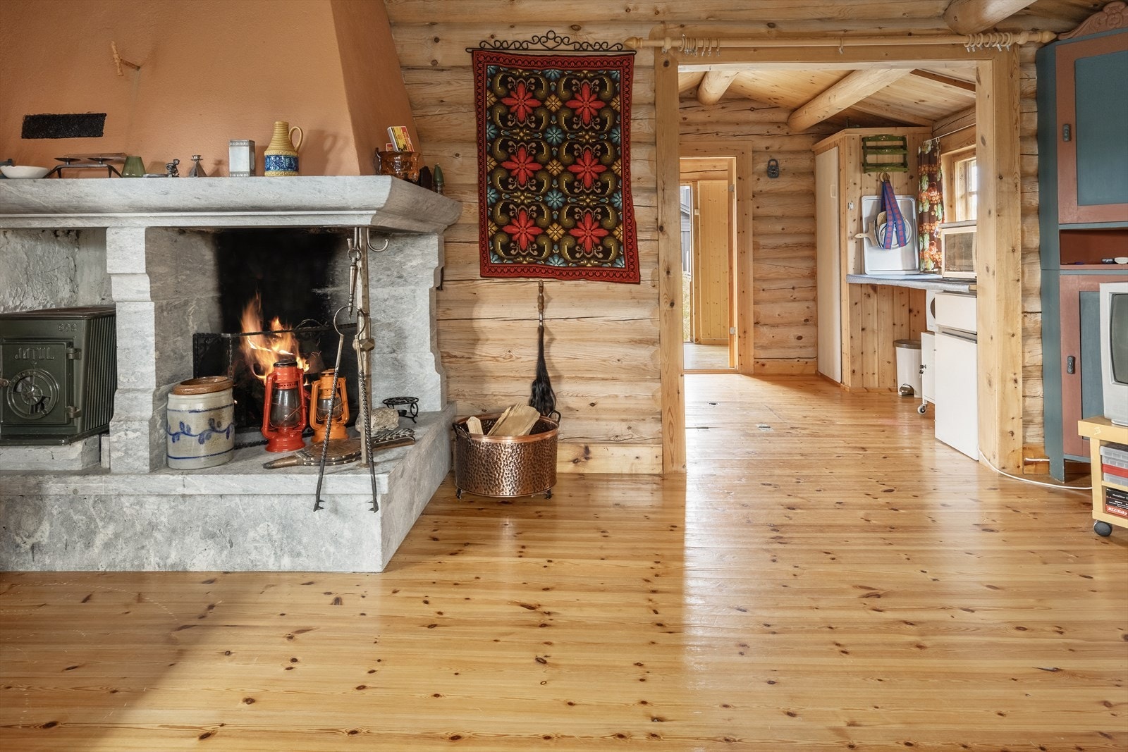 Vedovn sørger for god varme på kalde dager. Galleribilde