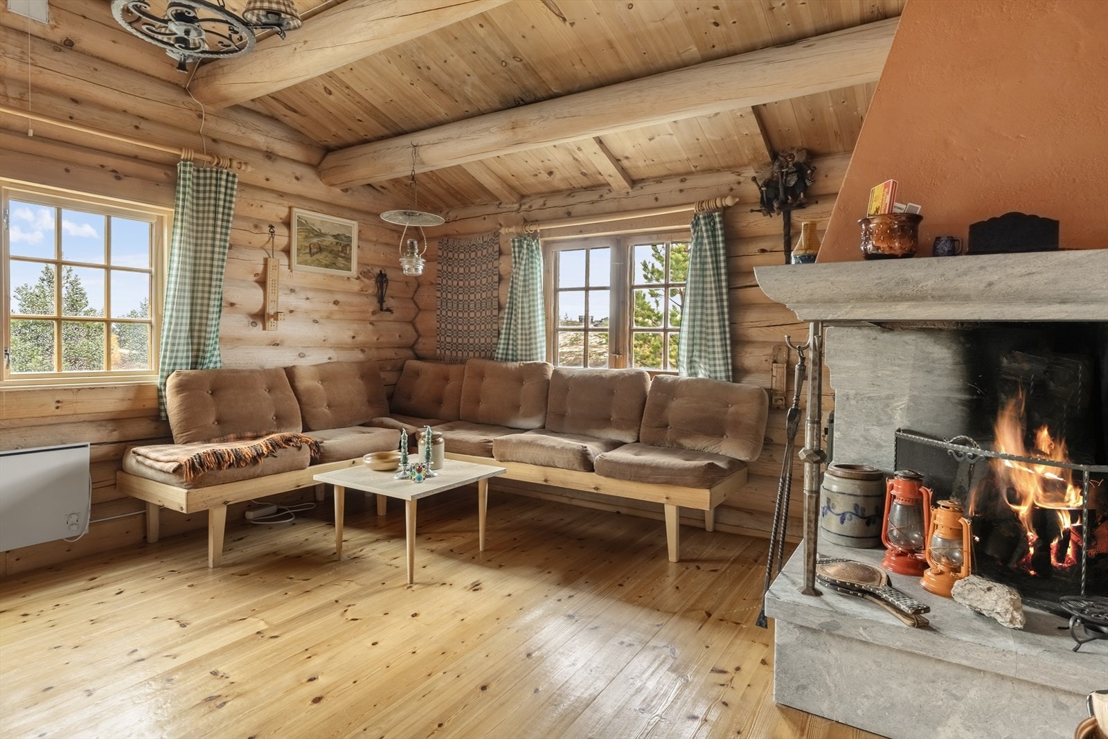 Det er gode møbleringsmuligheter i stua. Galleribilde