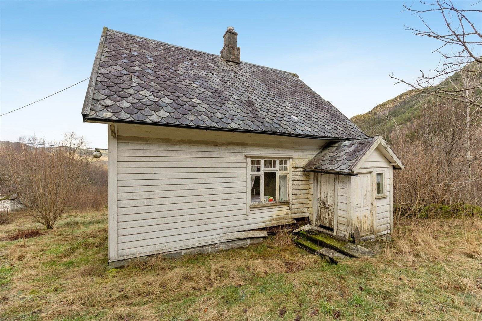 Det er ikke automatisk boplikt på eiendommen., men kommunen kan stille krav - se pkt, "kommentar boplikt" i salgsoppgaven. Galleribilde