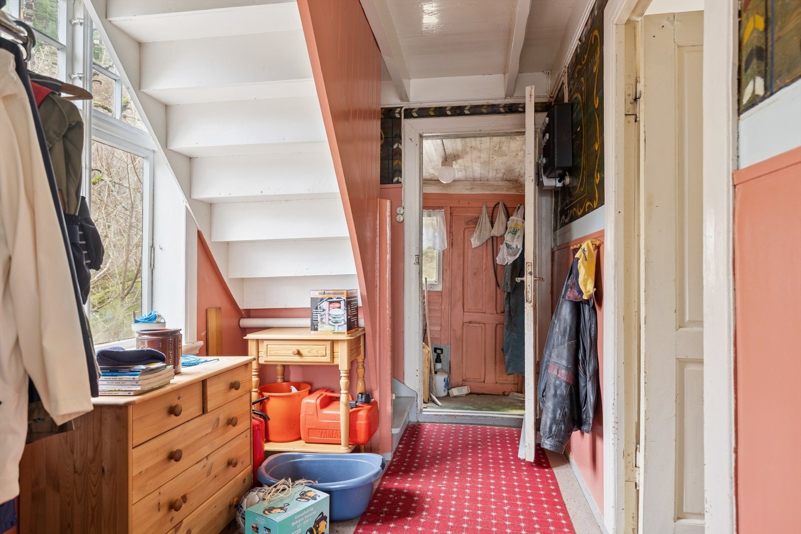 Entrè og gang. Velkommen inn! Galleribilde