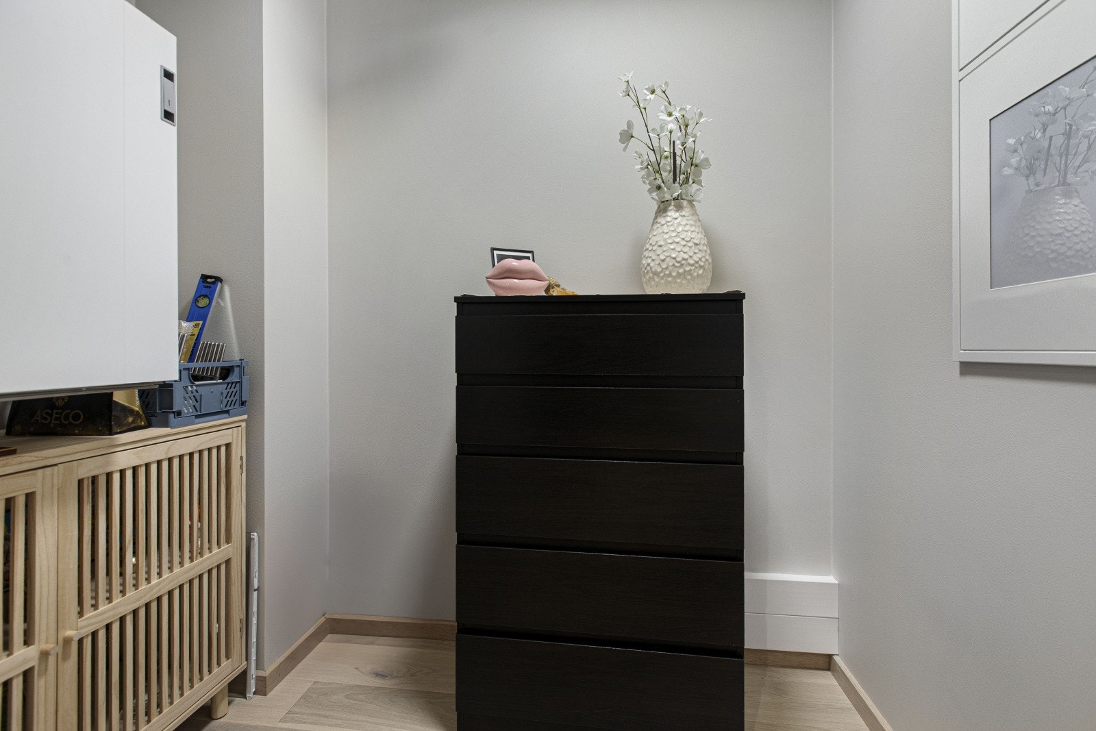 Det er gode lagringsmuligheter i både innvendig bod og kjellerbod. Galleribilde