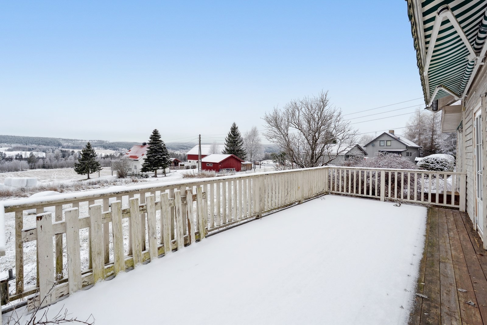 Her kan du invitere gjester, familie og venner - Nyte livet utendørs. Galleribilde
