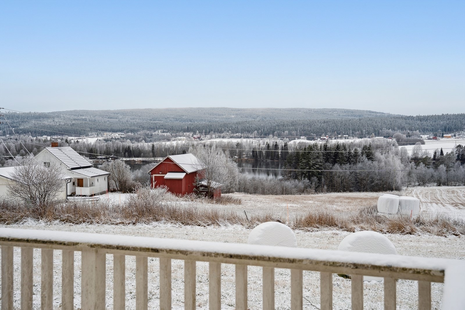 Solrik beliggenhet og flott utsikt! Galleribilde