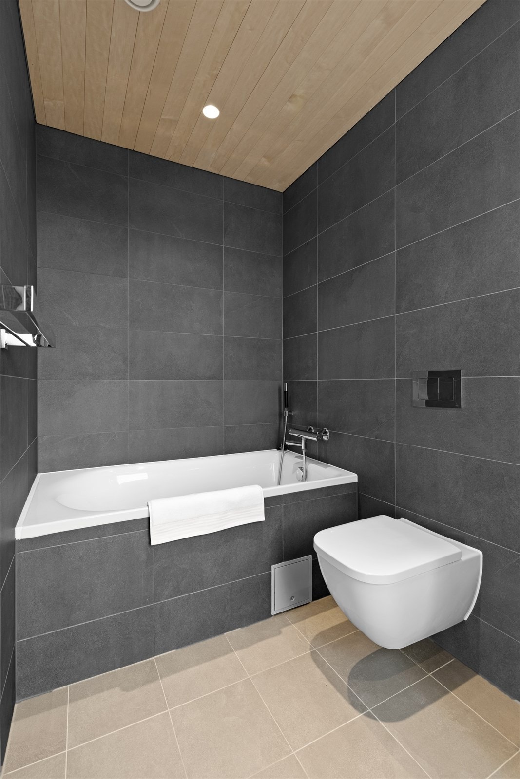 Bad med direkte adkomst til hovedsoverom. Galleribilde